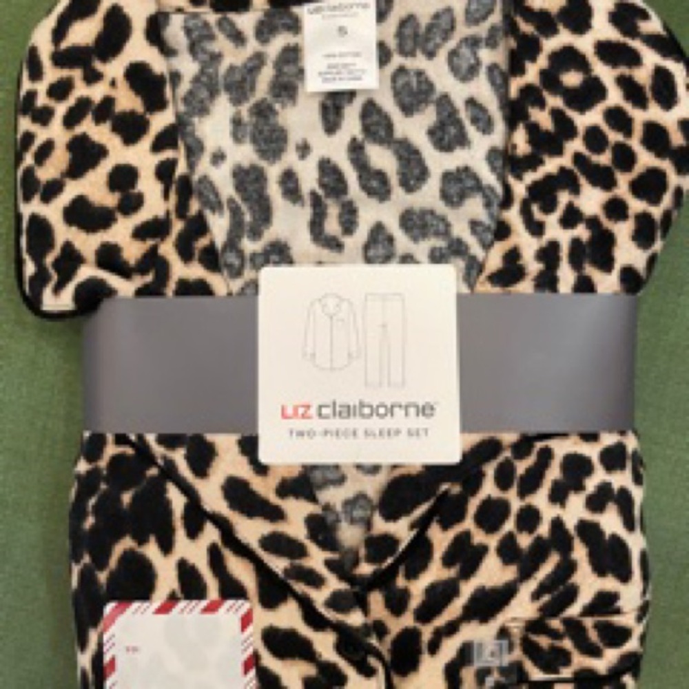 Liz Claiborne Black and Tan Animal Print Sleepwear